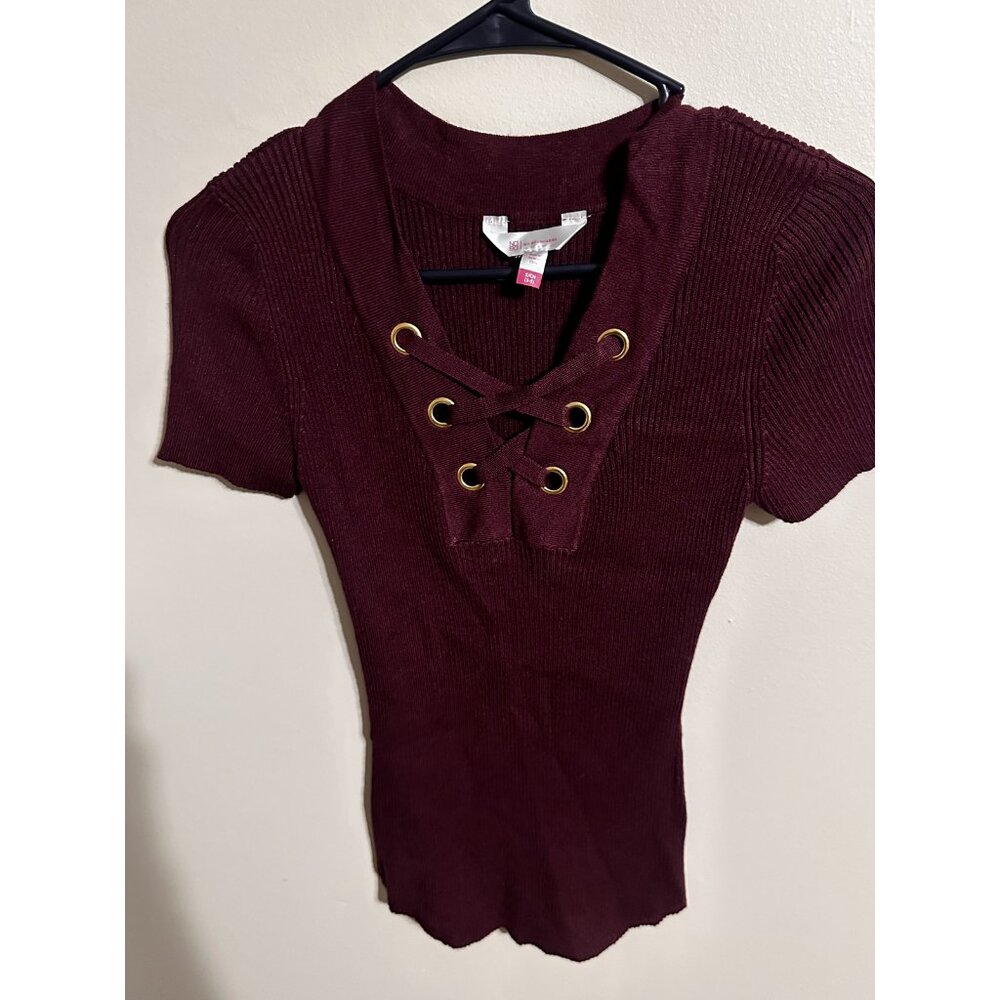No Boundaries Burgundy Junior's Ribbed Lace Up Short Sleeve Sweater- Small